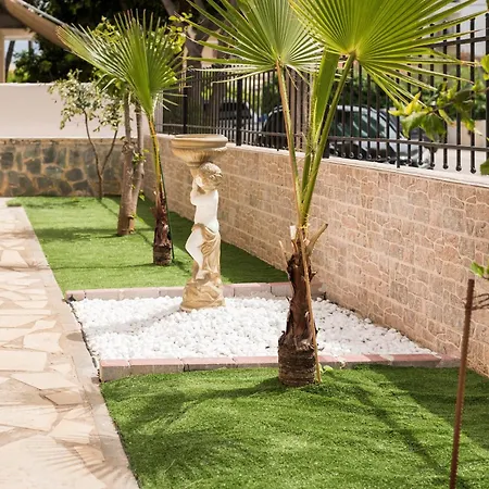 فيلة Garden Luxury