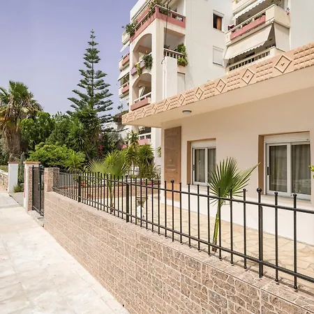 Garden Luxury Villa *